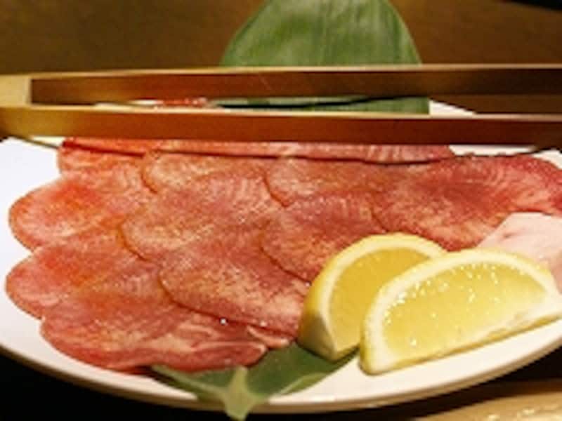 3種の塩でいただく牛タン