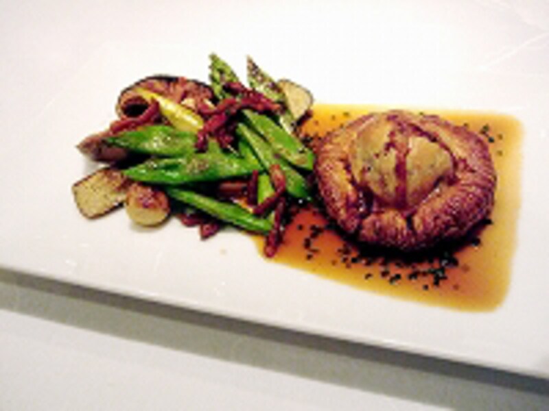 5,000円のディナーコースでチョイスしたメイン「青首真鴨のパテショウ」