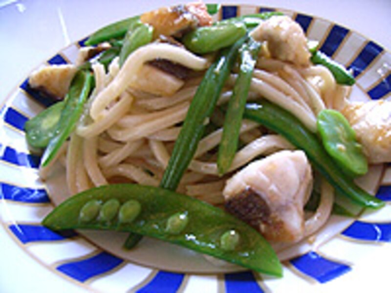 お魚とお豆のアーリオオーリオのパスタ