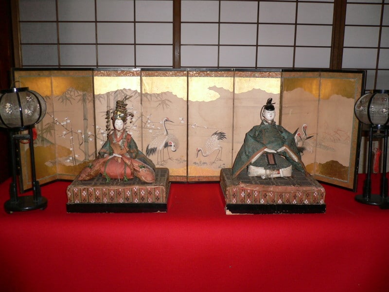 雛人形・お雛様の並べ方・位置  古今雛