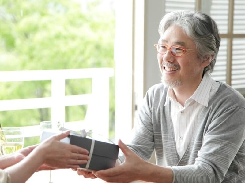 手土産やお年賀の渡し方マナー