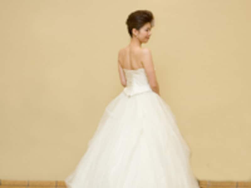 30代の魅力が輝くドレス選び