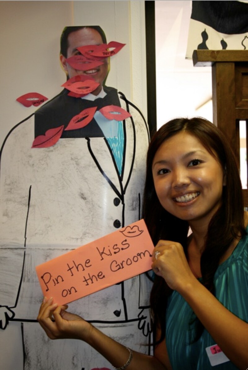 http://pro-aa.s3.amazonaws.com/aa/gm/article/2/2/1/2/2/0/kiss.jpg