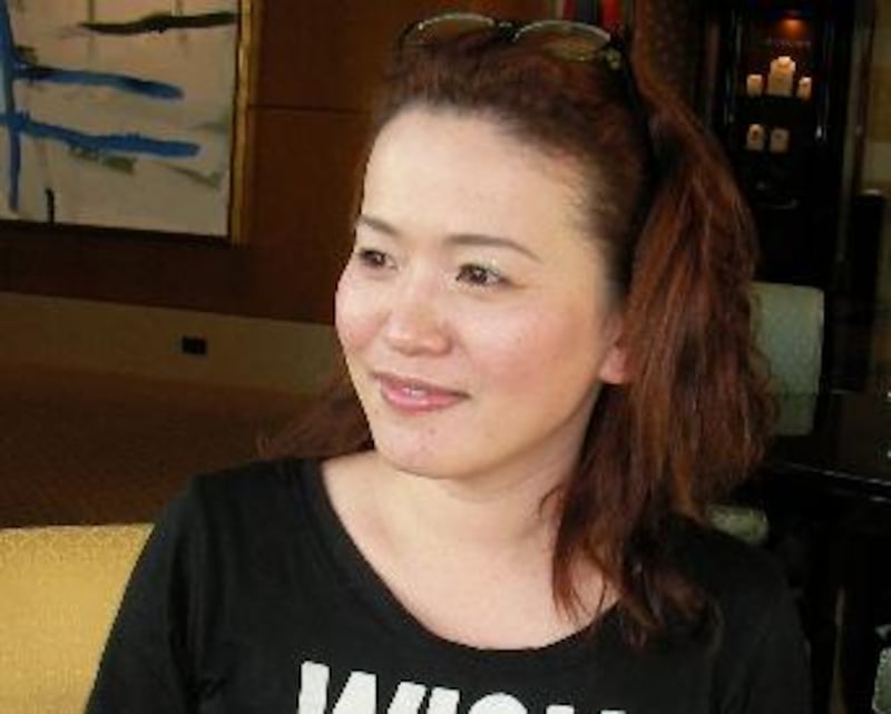 耳の聞こえないプロデューサー兼女優に挑戦します!