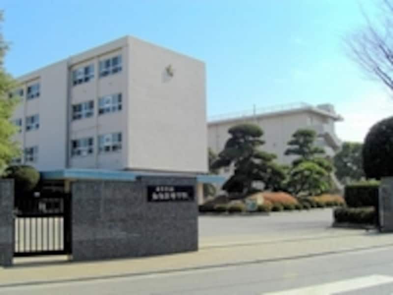 文武両道で開放的な校風の県立船橋高校。自主性に富み、目的意識と計画性をもって学校生活に取り組む力のある生徒に適した学校