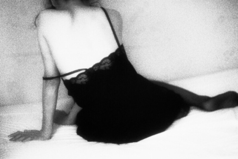 セックスの時、服を脱がせるのは男性の義務……とは、限らないかも