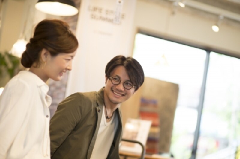 「泣かないで」と言って、何とか笑わせようとする