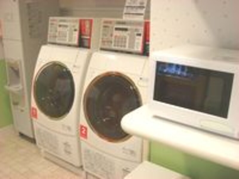 ランドリーや、電子レンジも完備。クリックすると、オリエンタルホテル東京ベイのファミリー向け客室フロア「キディスイート」に飛びます。