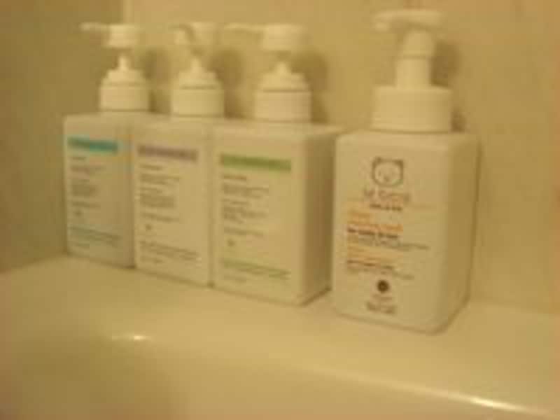 バスルームには、ベビー用のボディソープも並んでいます。クリックすると、オリエンタルホテル東京ベイのファミリー向け客室フロア「キディスイート」に飛びます。