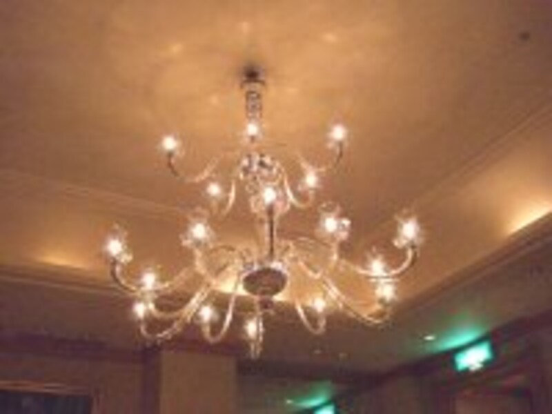 シャンデリア。