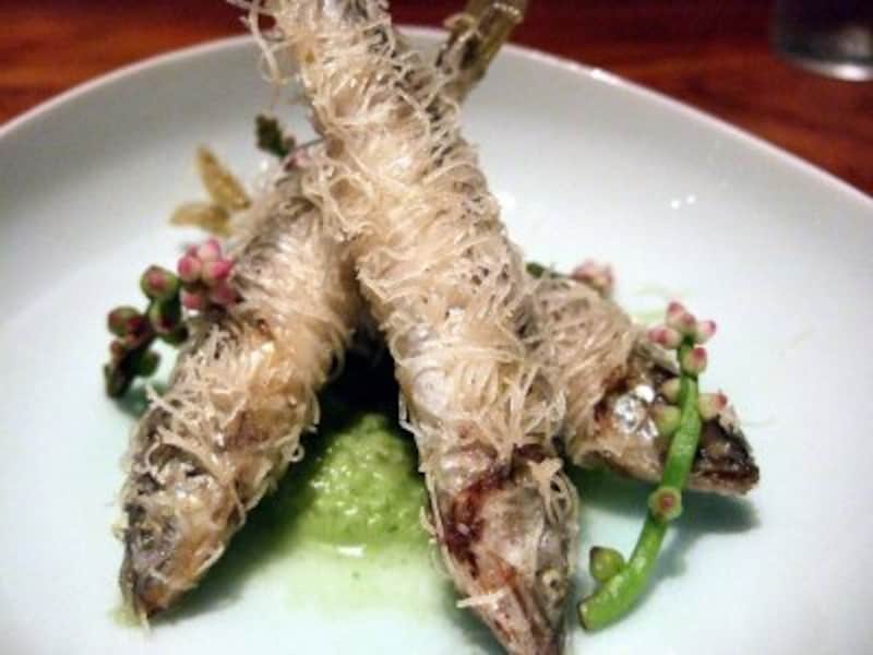 滋賀産稚鮎の唐揚げ（カダイフ巻）