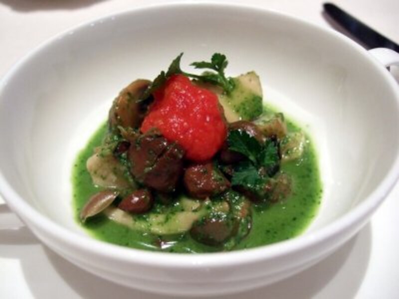 エスカルゴのフリカッセ ブロゴーニュ風。