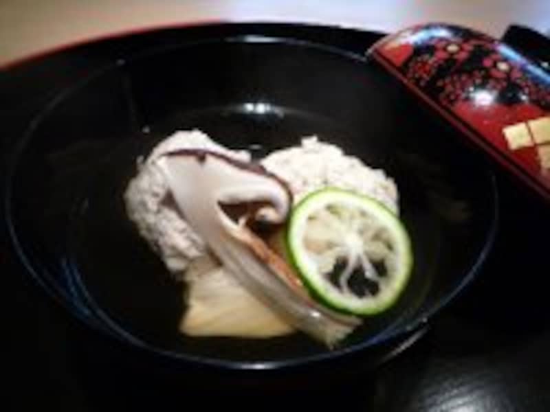 松茸と秋刀魚のつみれ。