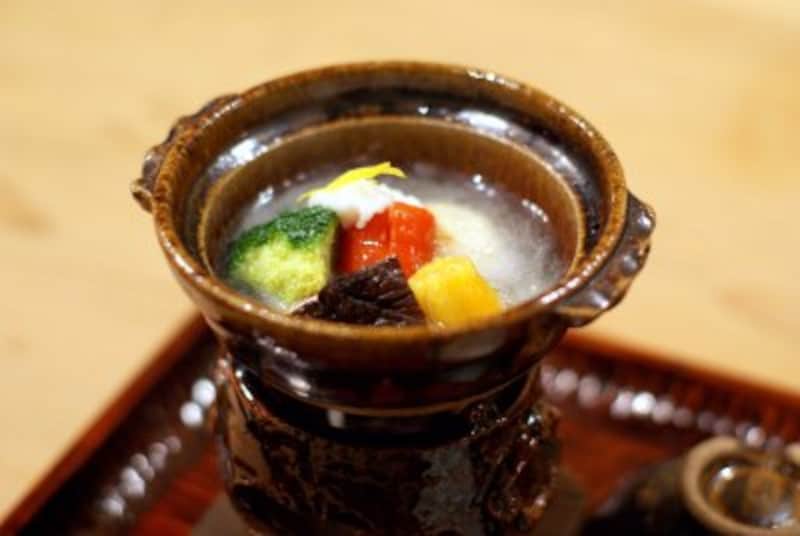 冬野菜と蕪の雪中鍋。