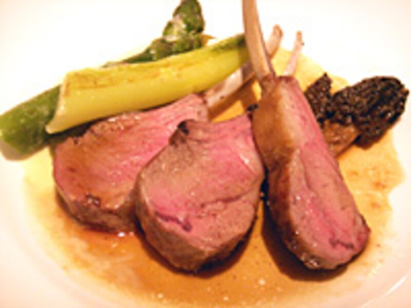 仔羊骨付き背肉のロティ、そのジュ風味（お2人様より）