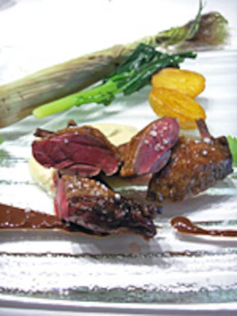 仔鳩のローストとモレ