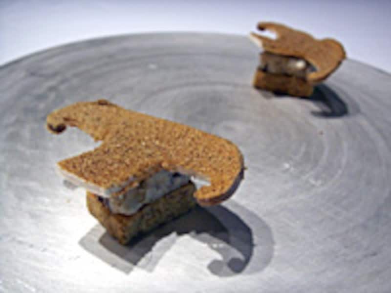 原木椎茸とセップのビスケット