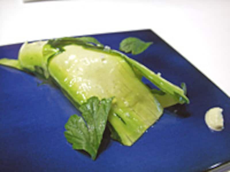 アオリイカと青梅のタルタル ズッキーニの薄衣