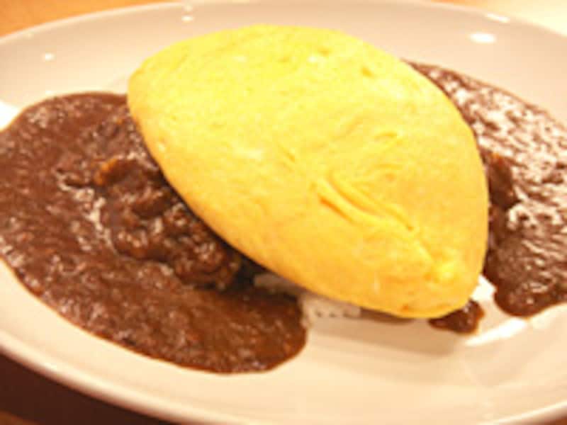 ドライカレー・オムレツのせ