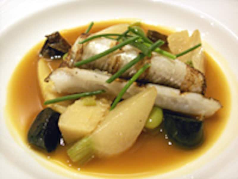 江戸前穴子、サザエ、若竹の子のナージュ仕立て