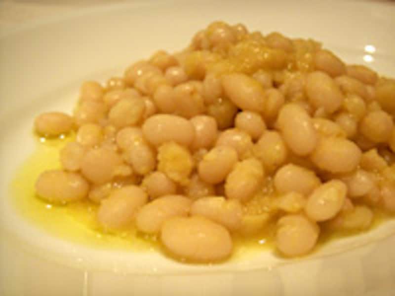 白いんげん豆とサルデーニャ産のカラスミ　トスカーナの上質なオリーブオイル仕上げ