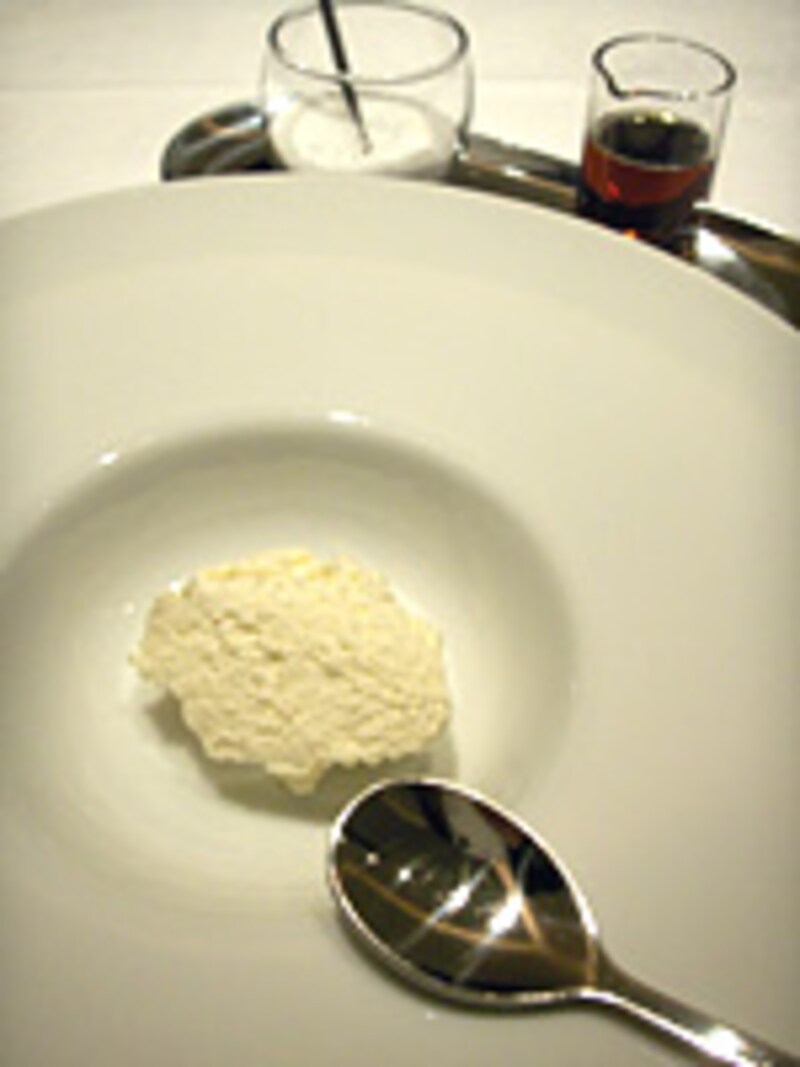 クレーム・ダンジュ メープルシロップ添え