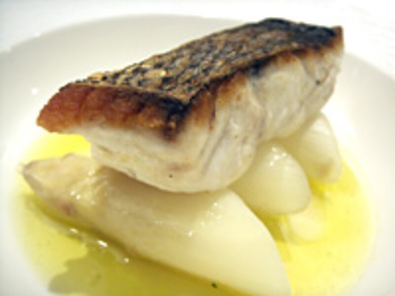 阿久根産真鯛のポワレ
