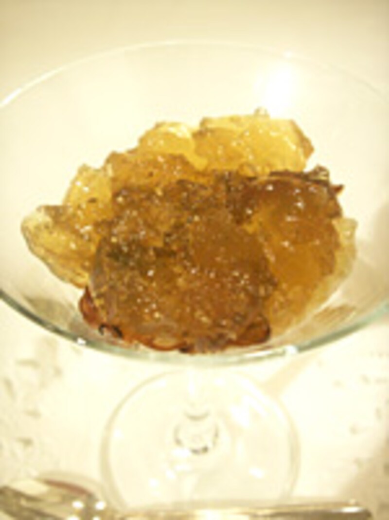 蕪のムースとコンソメジュレ　ホタルイカ添え