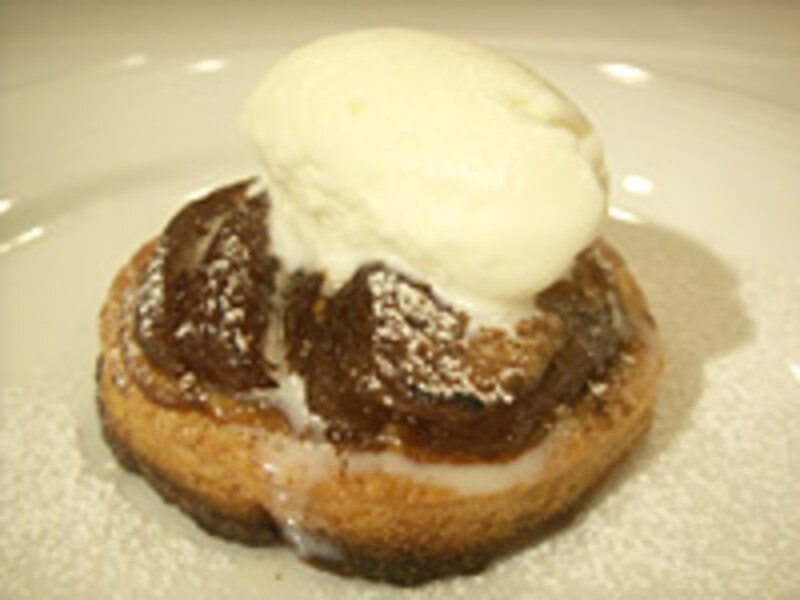 焼きたてりんごのタルト