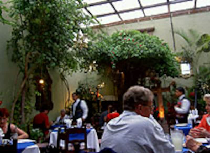 ブーゲンビリア店内