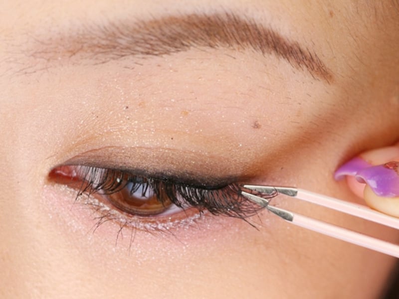 ピンセットを用いると簡単！