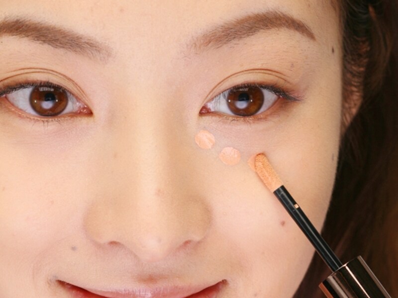 クマにはチップタイプのコンシーラが便利！