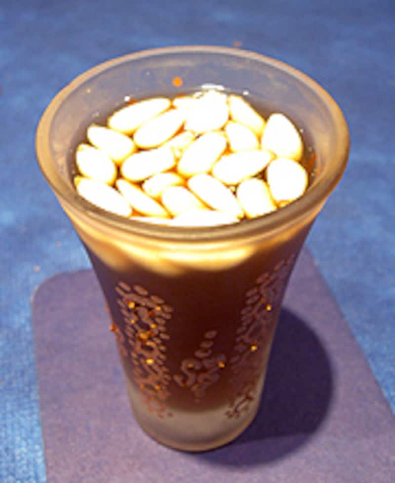 松の実入りミントティー