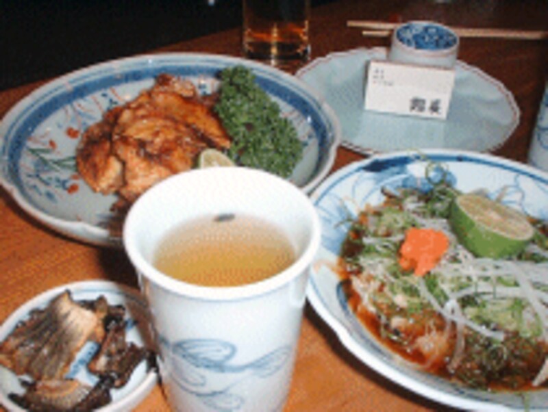 ふぐのぶつ切りとヒレ酒≪日本酒≫