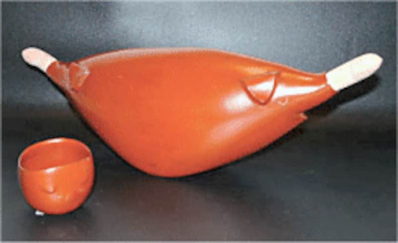 入賞しなかったが、友田お気に入りのブタさんの酒器