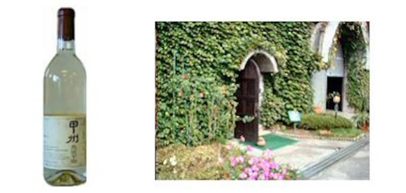 <ボディのある白『鳥居平』=左><中央葡萄酒の美しい建物=右>