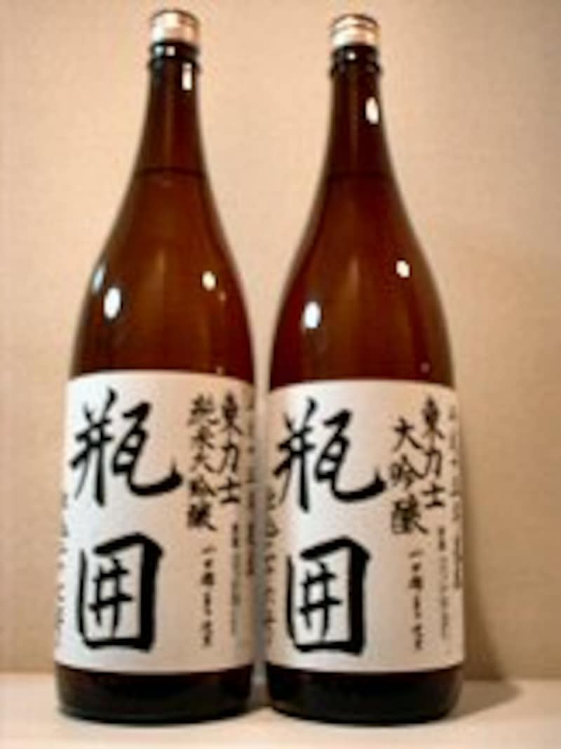 東力士『純米大吟醸 瓶囲』と『大吟醸 瓶囲』