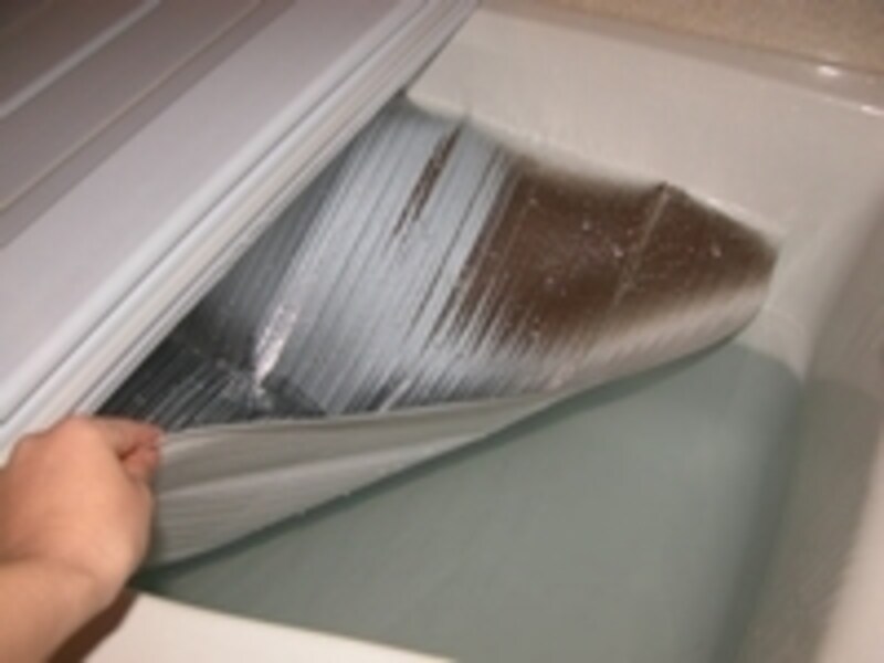 風呂保温シート。お値段100円～1000円程度