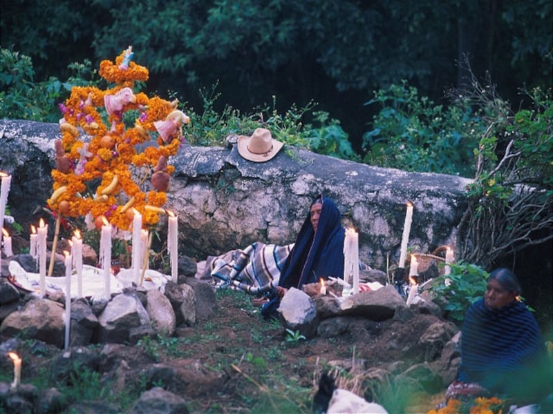 死者の日のミチョアカン、ユヌエン島©Bruce Herman／メキシコ観光局