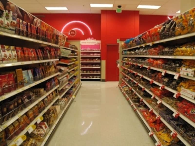 この列全部がチョコレートの棚。迷っちゃいますね?