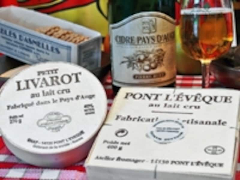フランスチーズの中で最もポピュラーなカマンベールチーズ© ATOUT FRANCE/CDT Calvados/CDT Calvados