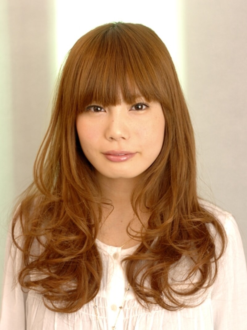 胸下のロングレイヤー