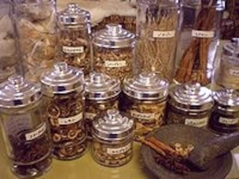 サロンに常時用意されているハーブ。どれも香りがすごくいいです！