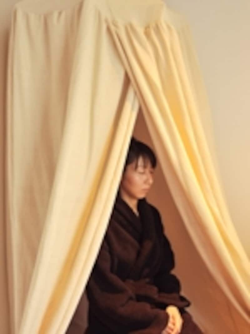 だくだく汗がかけるハーバルスウェダナ。深呼吸で体の内側からもハーブを取り入れましょう