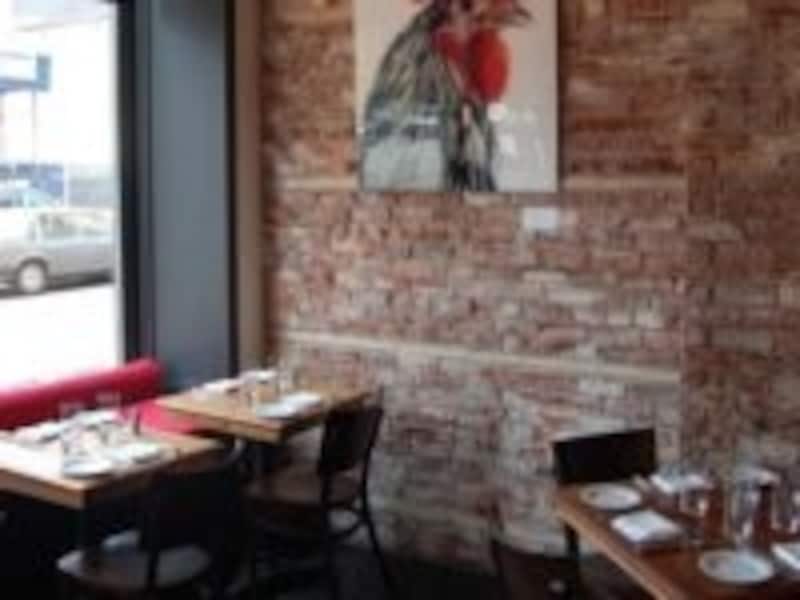 落ち着いた年齢層のお客に好まれる1軒