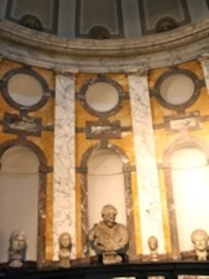 自慢の彫刻コレクション