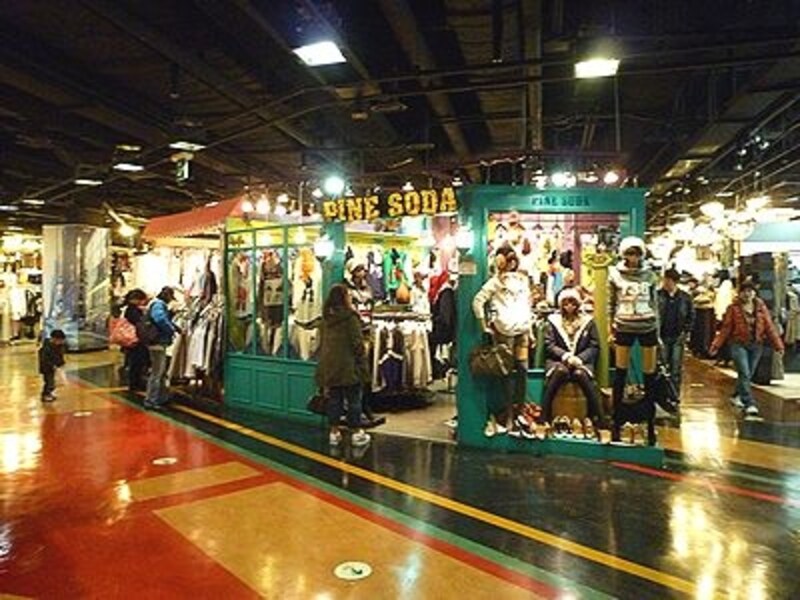 新人デザイナーのブランドもたくさんあります！