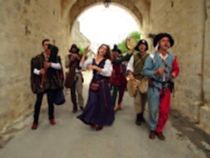 町全体が中世にタイムトリップ © Provins Office de Tourisme