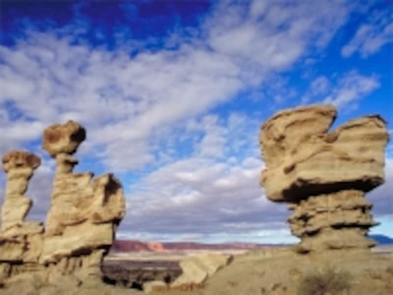 「月の谷」の奇岩群は、他の惑星に降り立った気分にさせられるundefined写真提供：アルゼンチン観光局