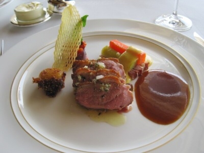 イタリア料理レストランよりも、値段も高めのところが多いバンコクのフランス料理レストラン。しかし、その分、サービス、雰囲気もスペシャルな気分を堪能できる